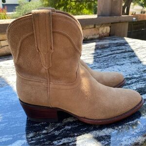 Tecovas Lucy Suede Boots in Sand SZ 7